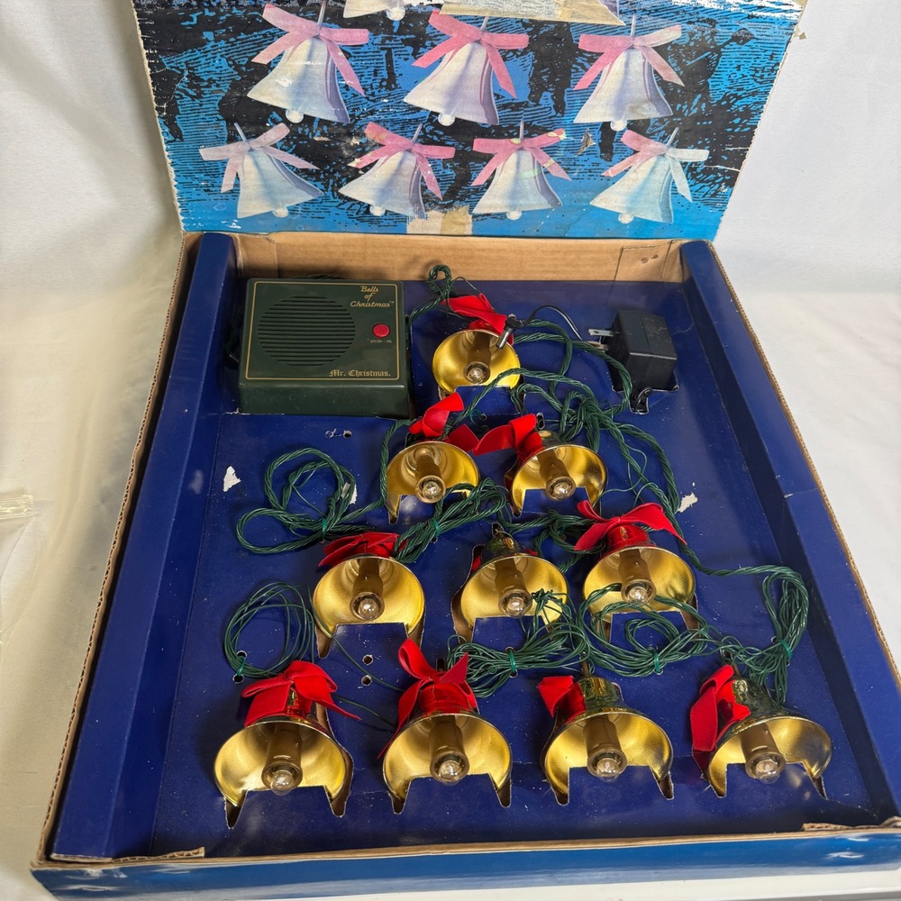 Vintage 1991 Mr. Christmas Bells of Christmas 10 Lighted Musical Brass Bells